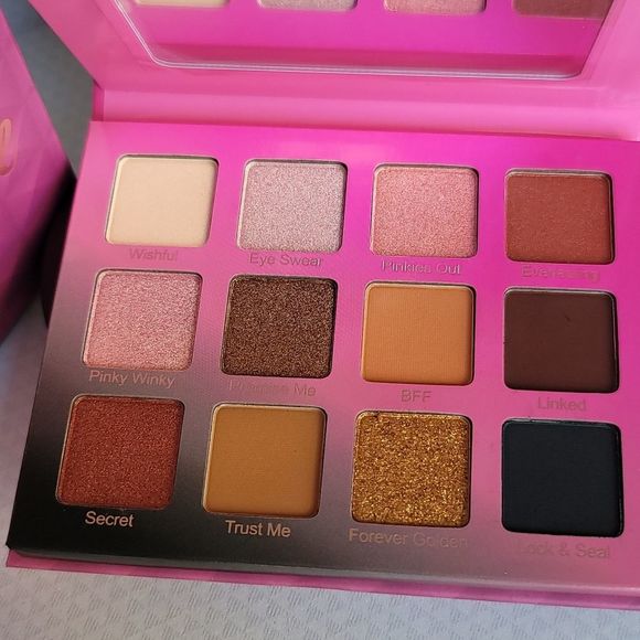 Violet Voss Eye Pinky Promise 12 Color Eye Shadow Palette - Picture 3 of 7